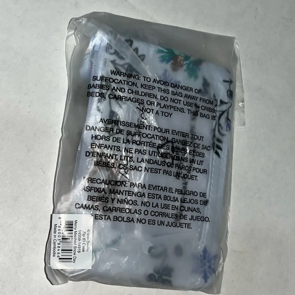 Vera Bradley Zip ID Case Merry‎ Mischief Snow Day New with tag